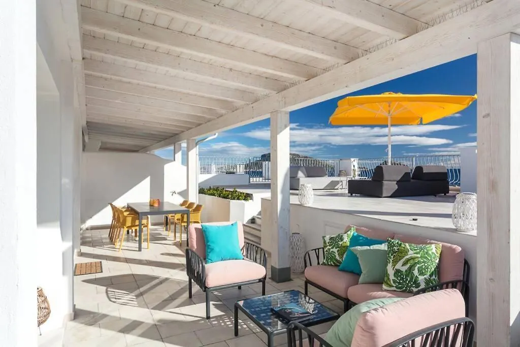 Apartment With Private Heated Pool - Domus Enzo Golfo Aranci Italie